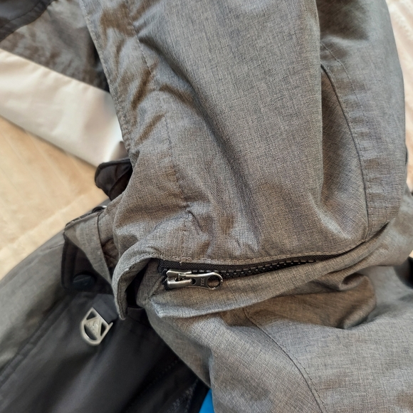 Youth GERRY Hooded Full Zip Snow Ski Shell Jacket - S 7/8 Black/Gray. - Picture 7 of 7